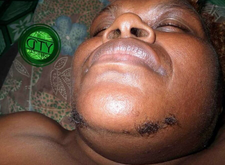 PNG tolai milf kaikai young Buka kok