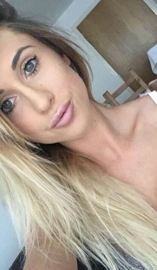 Who is TaylorJayx????