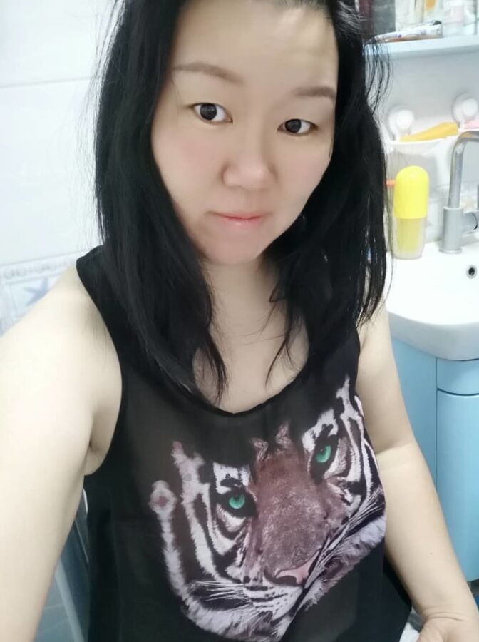 Im saggy tit chinese whore