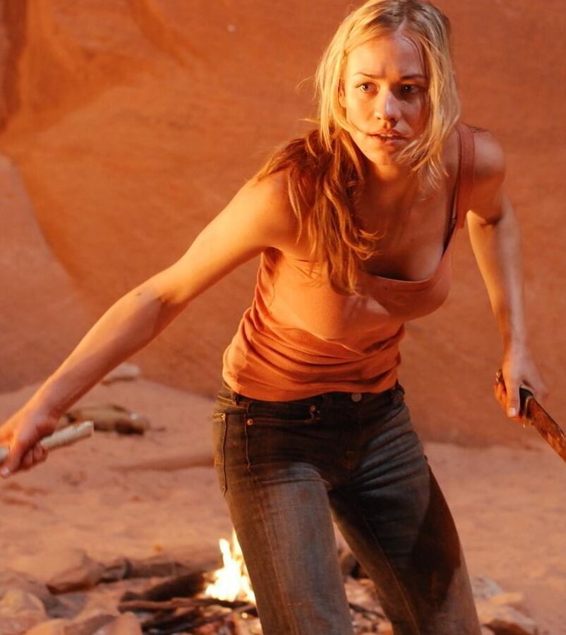 Yvonne Strahovski Fit As Fuck