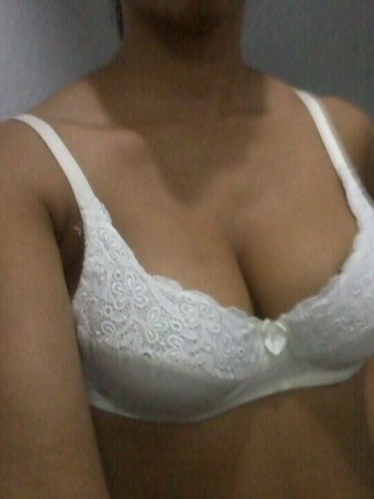 hot and dirty caribian ebony mom goes naked and horny