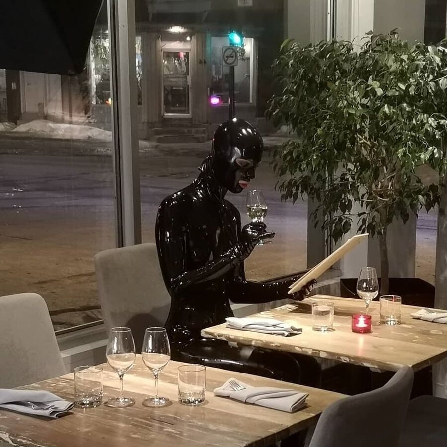Drinking in latex rubber or leather