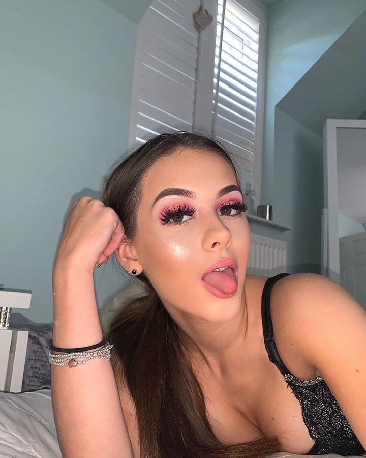 Tongues Out - vol