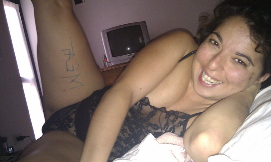 Patrizia, a hot curvy Italian wife