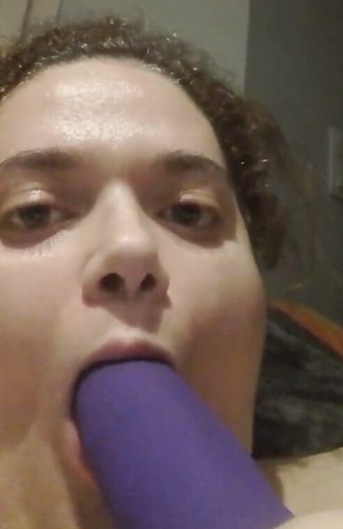 Kokines love fellatio