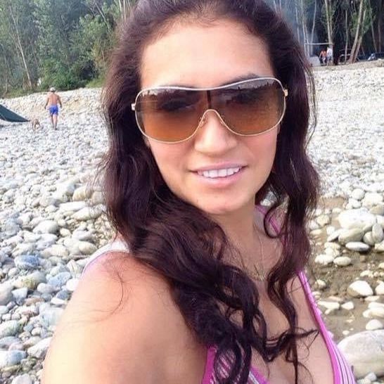 Mafer, a beautiful and fucking wife, to cum on her precious
