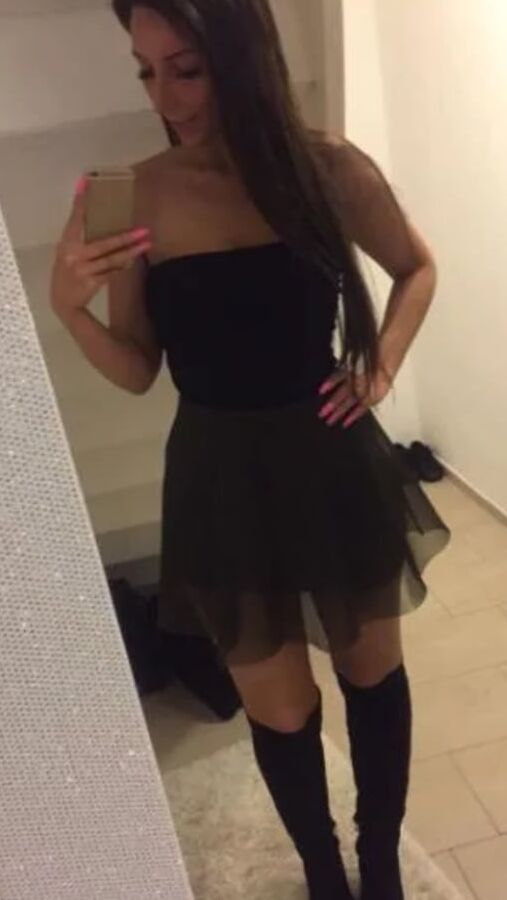 Sexy girl Mia