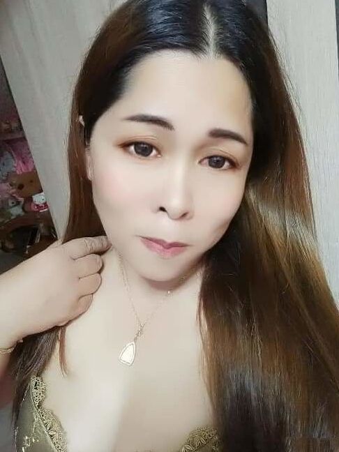 Janda mahu menghisap zakar