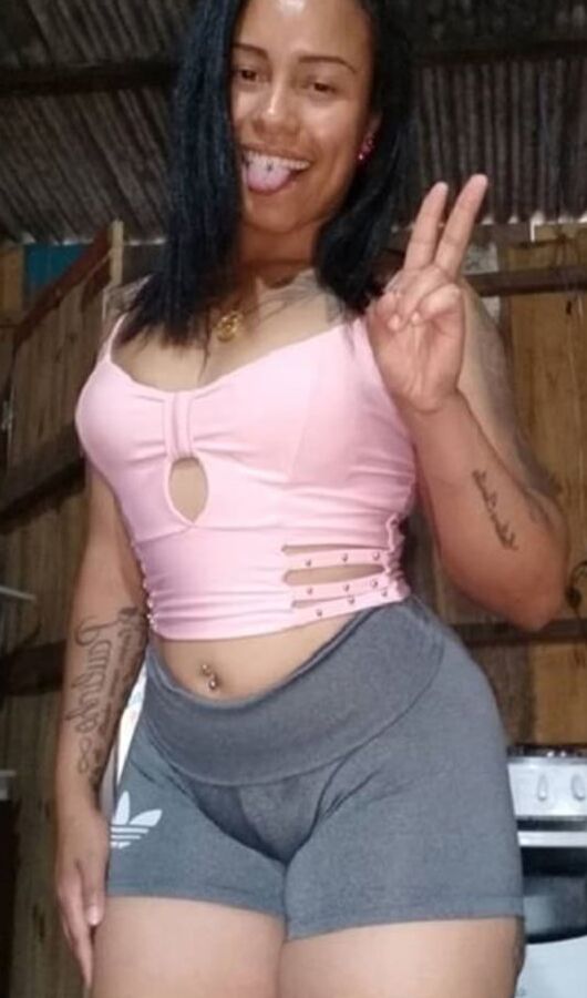 Brasileira Catiane Santos Camel toe