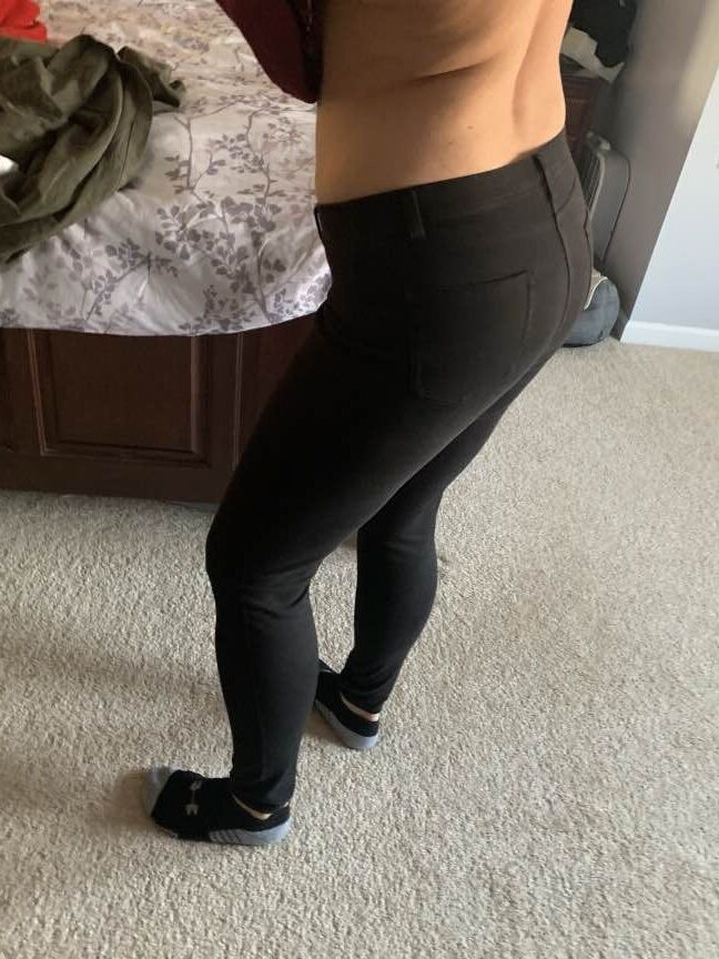 Hot yo slut wife of Markermike