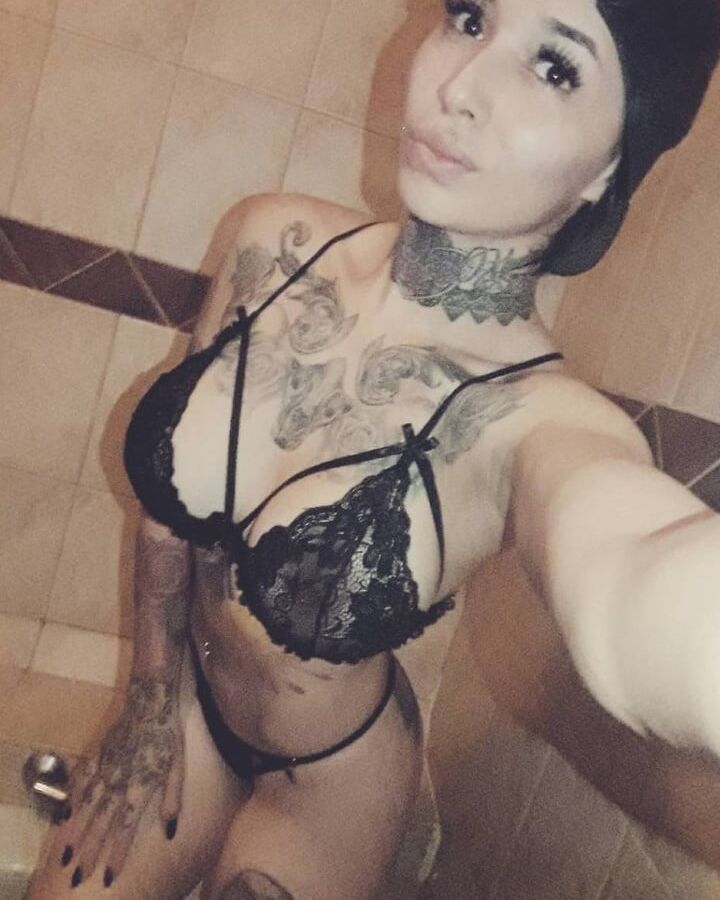 Inked darks latina prostitute