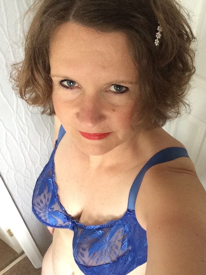 Exposed Sexy Slut Paula from Staffordshire yrs old