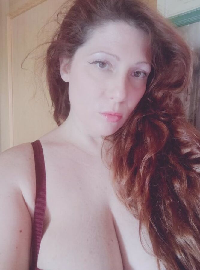 HOT BIG BOOBS MODEL