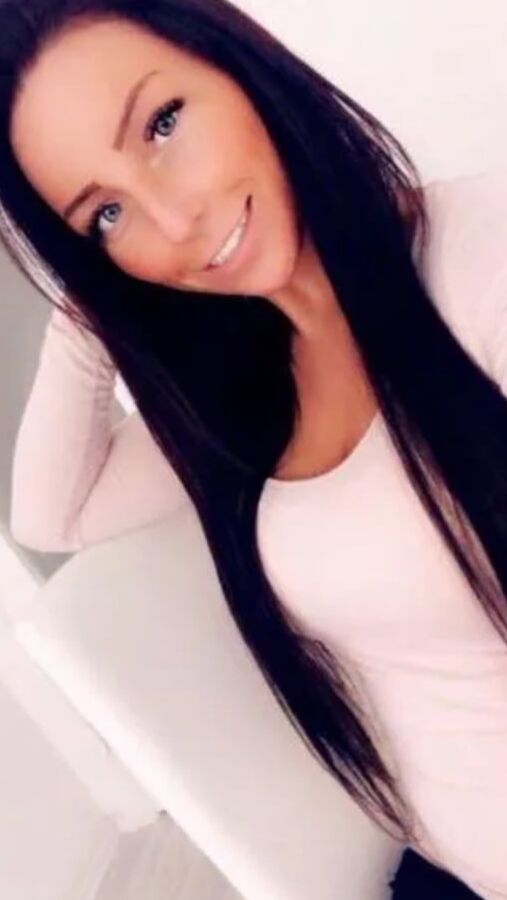 Sexy girl Mia