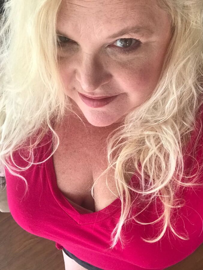 Hot Horny Cougars