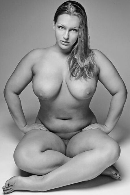 All Sizes, All Sexy - Beauty In Black &amp; White (pics)