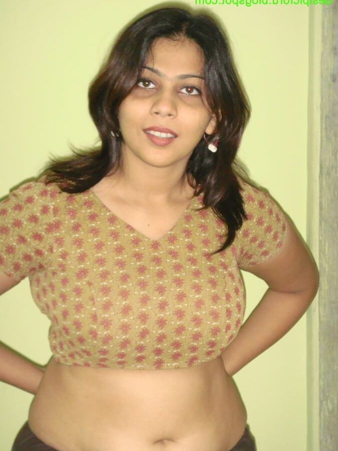 Hydrabad aunty show nude