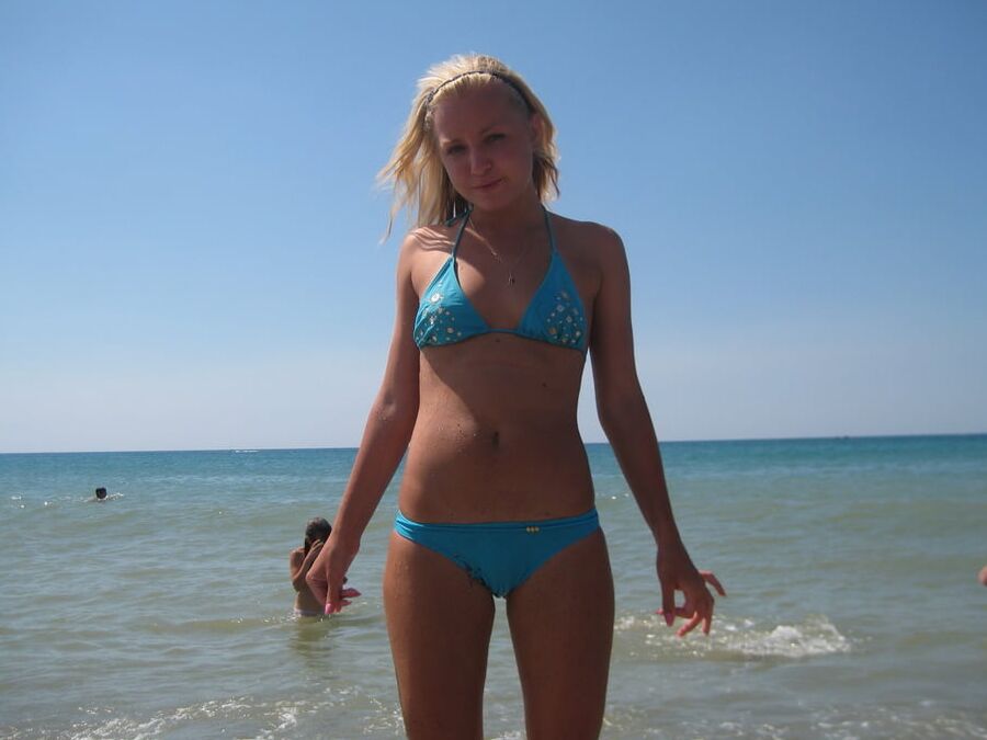 Amateur blonde selfies