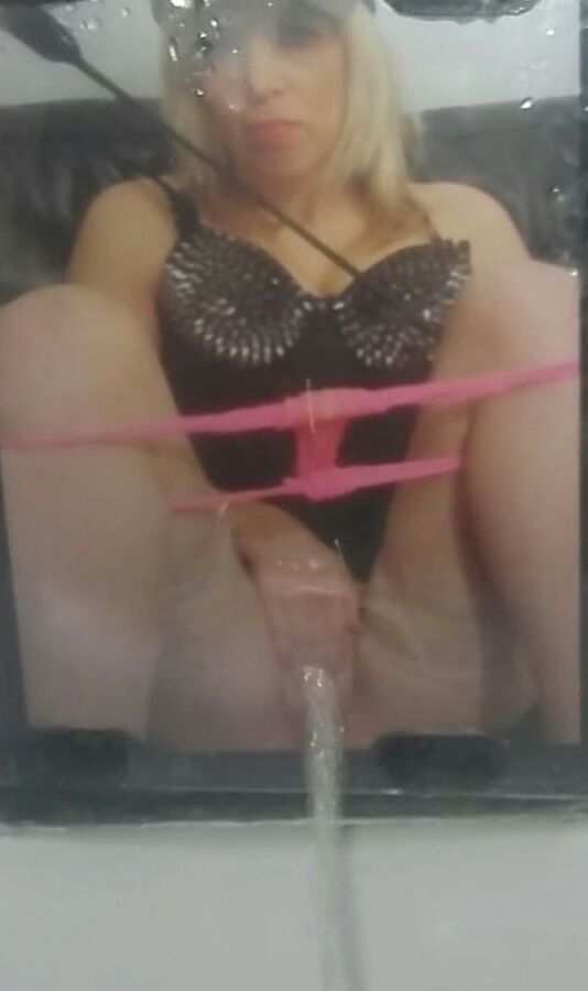 amateur slut piss tribute photos