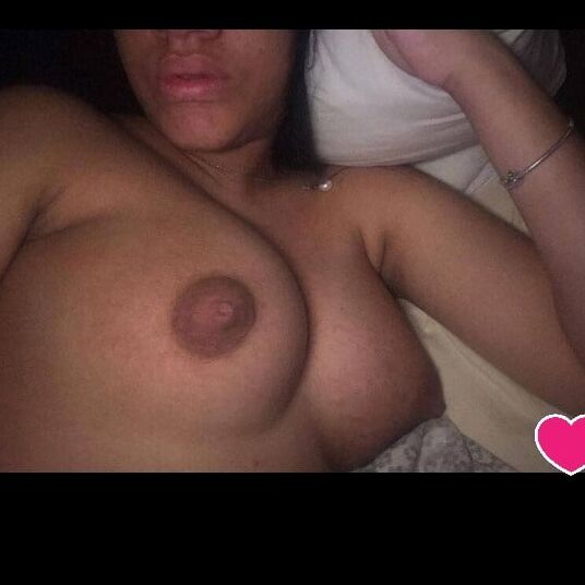 preg sexy mum