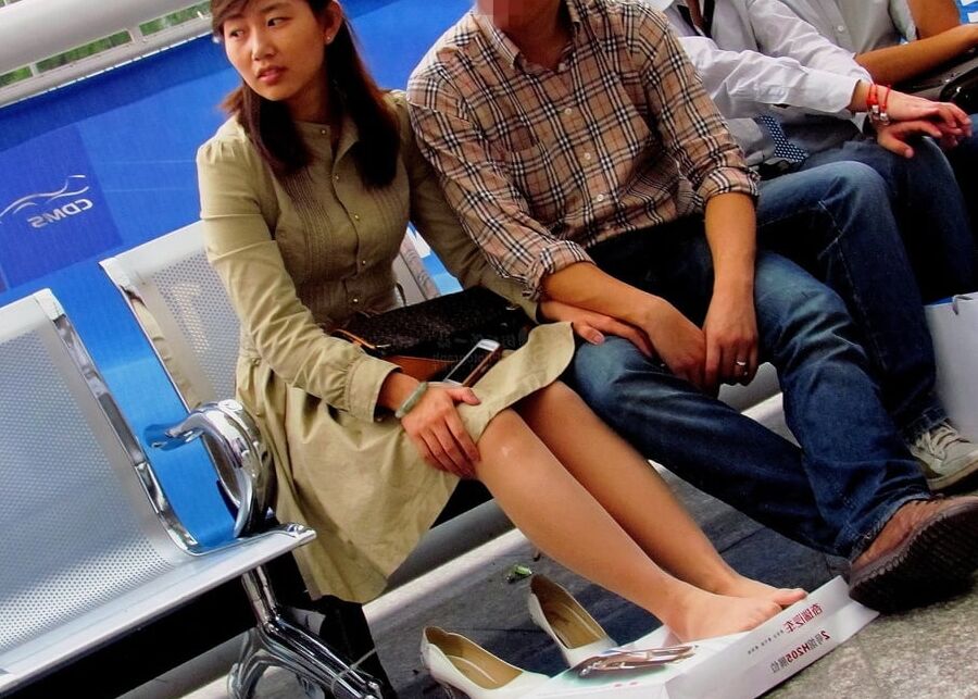 Street Pantyhose - Unaware Asians on the Street