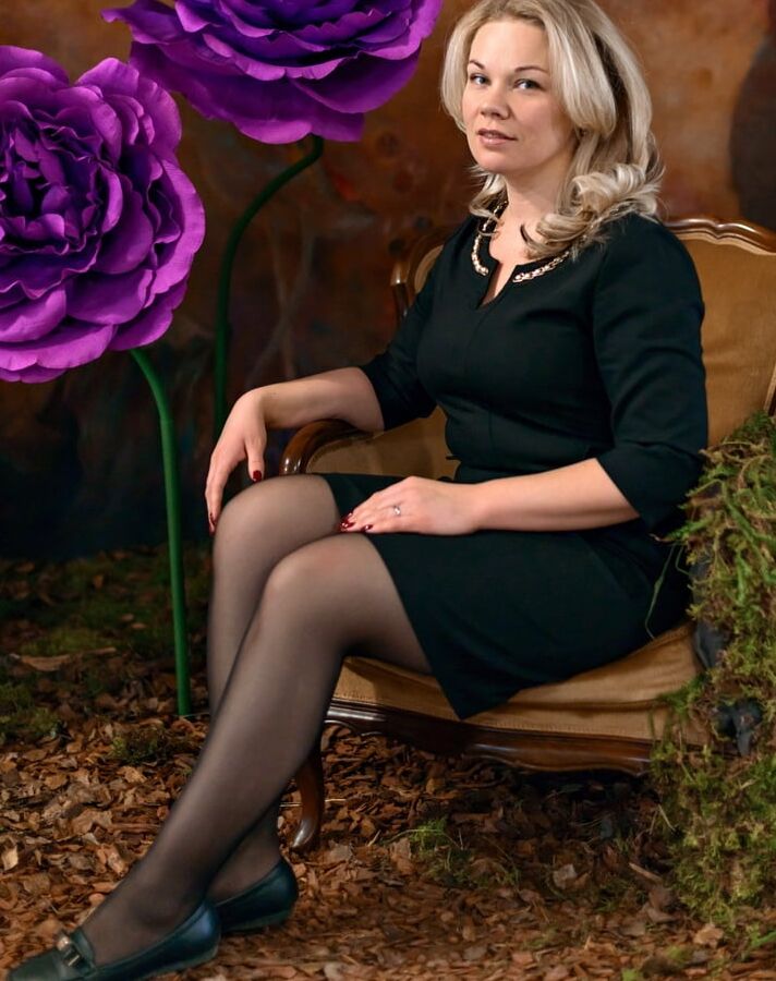 Tidy Russian Wives in Pantyhose