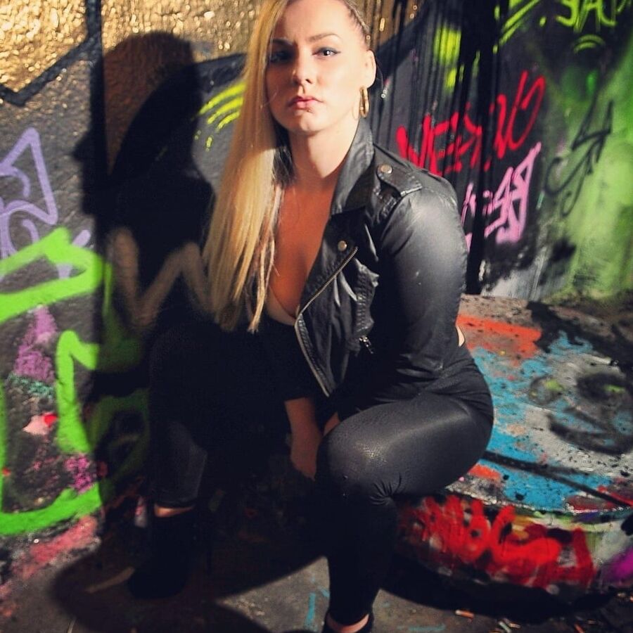 FUCKDOLLS IN LOCKDwn V
