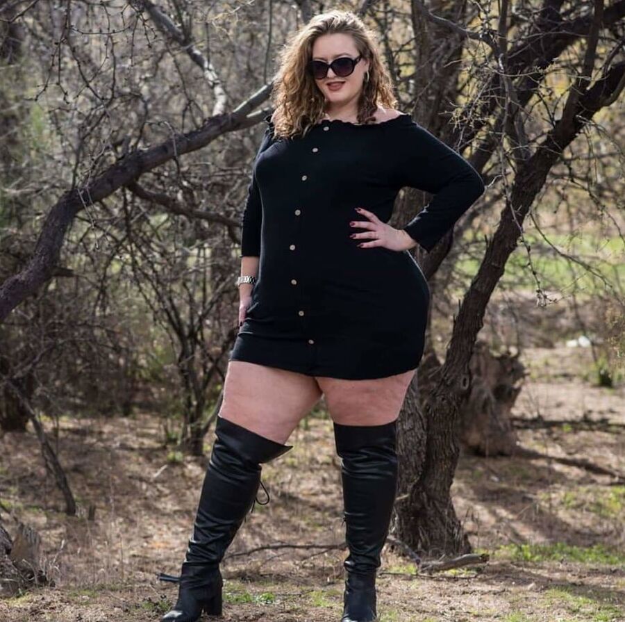 Fabulous and beautiful chubby with a huge exquisite butt