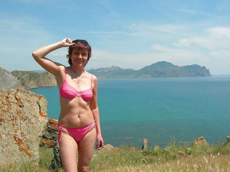 Sexy amateur matures in swim suits