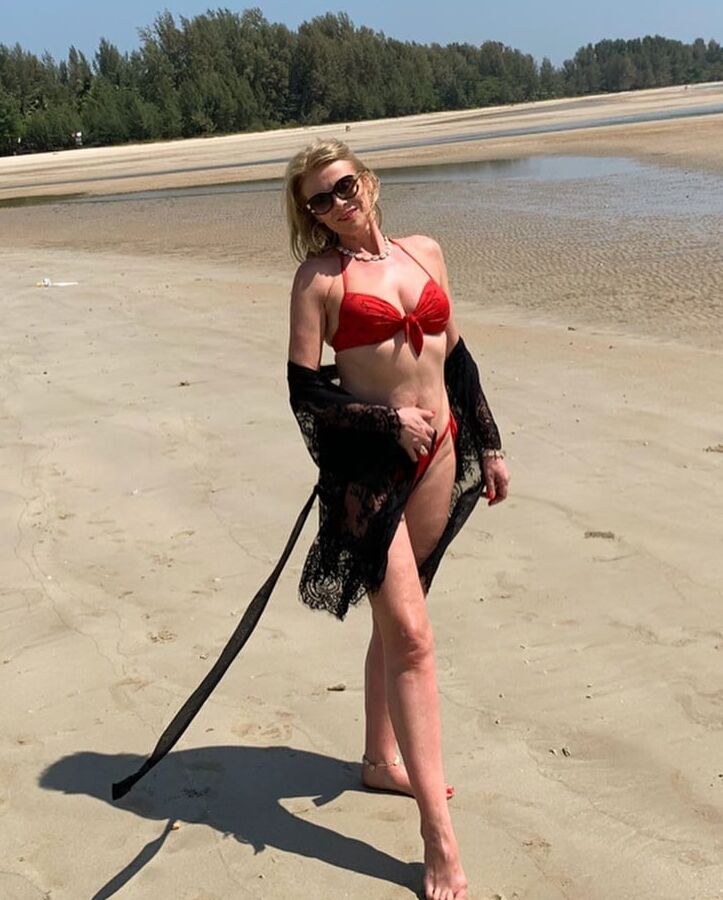 My hot amateur mature teacher Anna in bikini