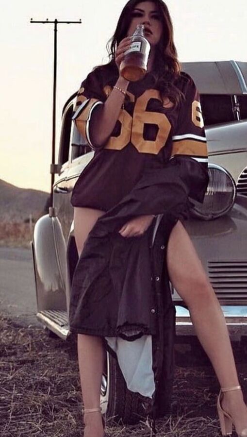 Cholas Hoodrats and Lowrider girls