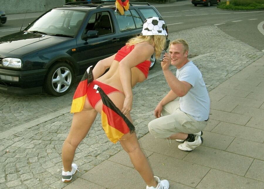 Flashing In German Public