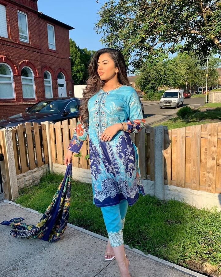 Sexy Paki sluts