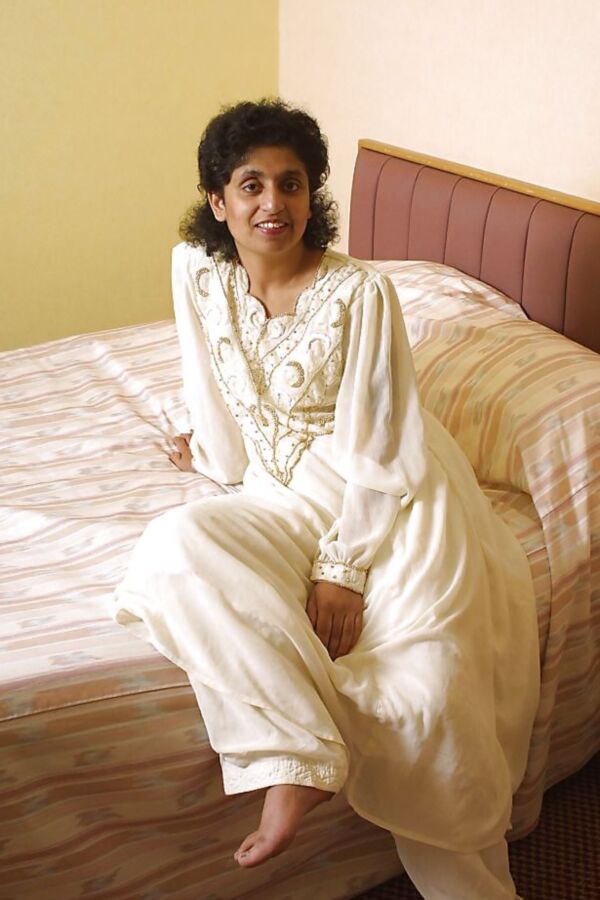 Desi milfs