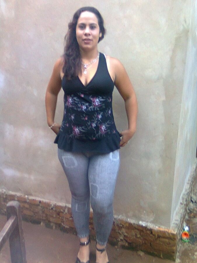 Morena latina chichona