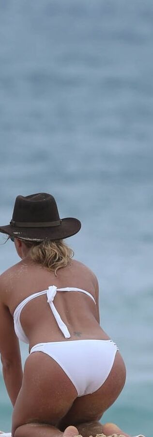 britney spears bikini