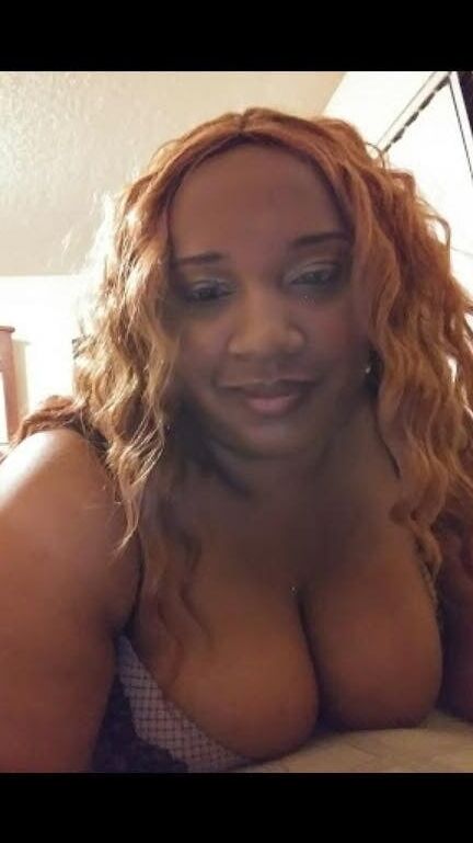 Sexy and Black mature milf