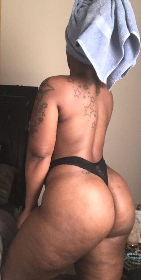 Beautiful brown ass cheeks in thongs