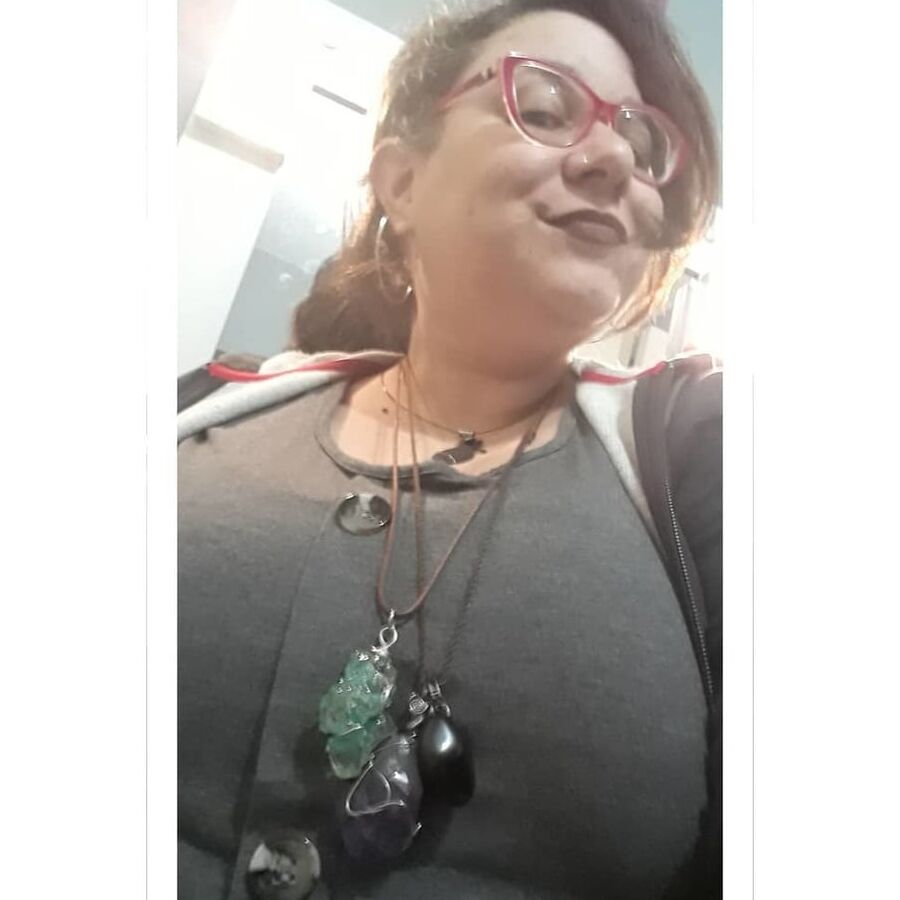 Gostosa (cum on glasses)