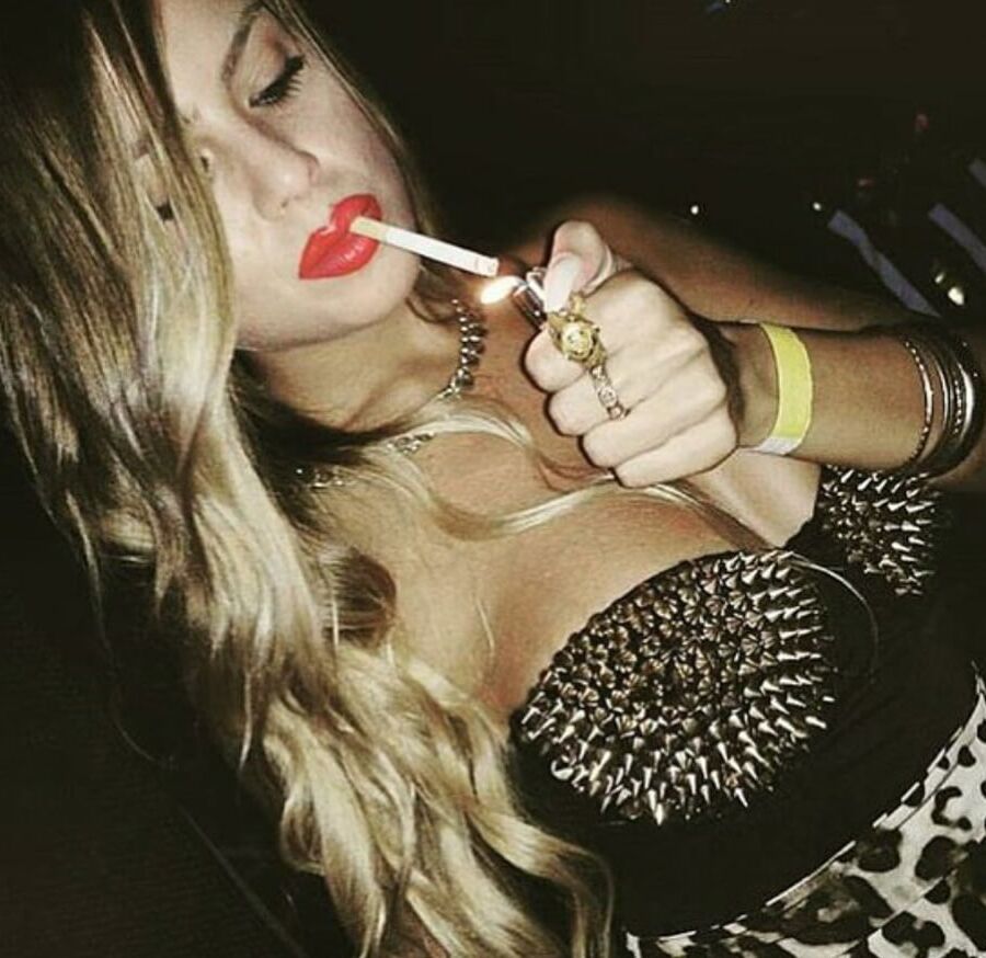 Smoking beauties