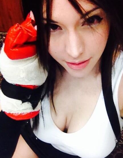 Amber lee conners (amazing looking voice actress)