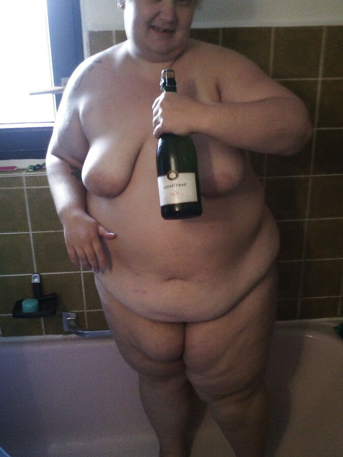 Bbw mix (Drinking women)