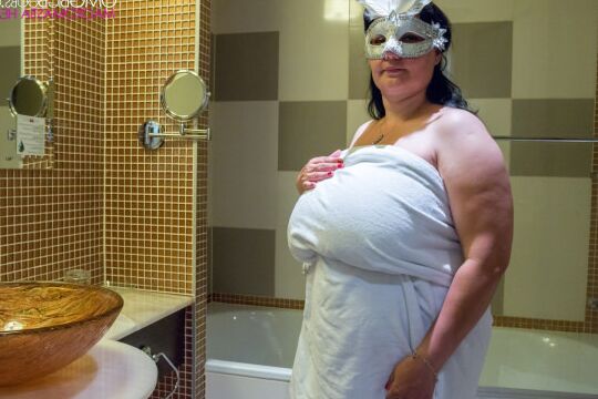 wife big tits in bathroom