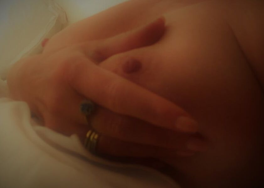 inviting you to bed Amberx