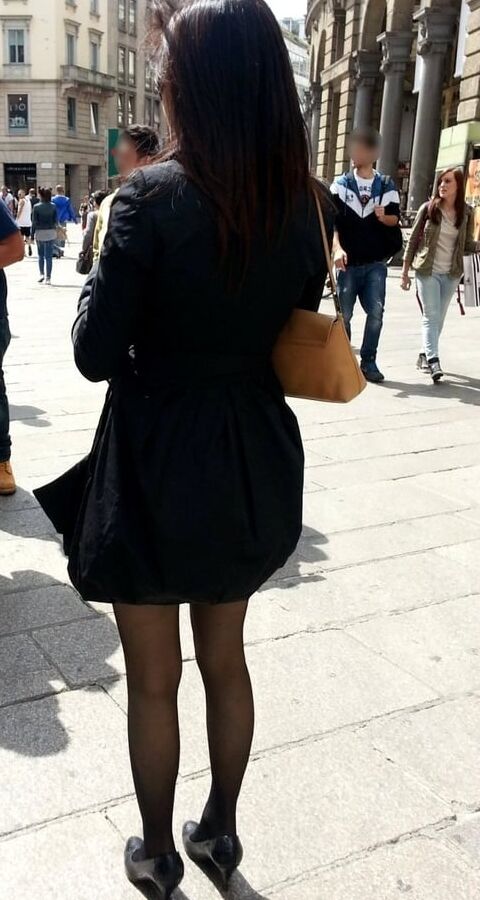 Street Pantyhose - Unaware Asians on the Street