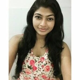 Desi slut exposing big saggy boobs