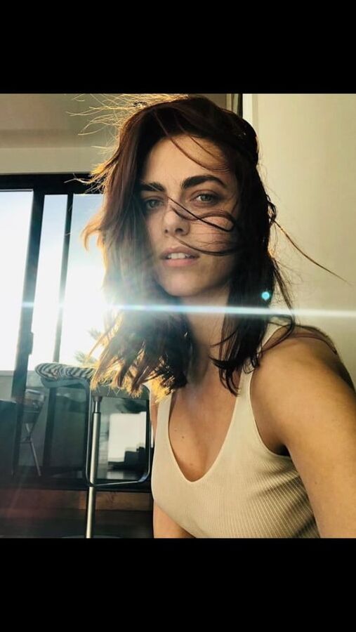 Miriam Leone