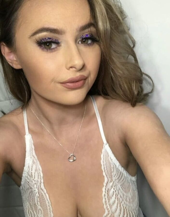 Sandzi Belle Anglaise