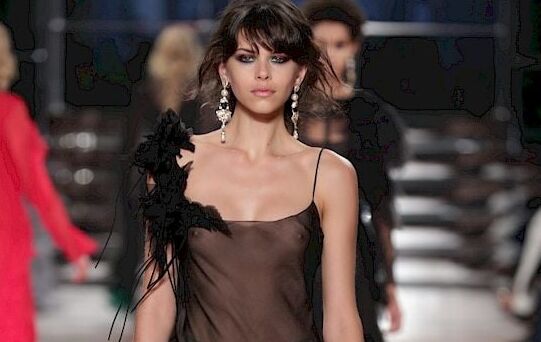 Wank Bank Pic Dump - Tits Out on the Catwalk