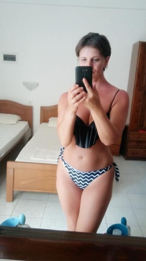 Big ass Serbian milf Goca